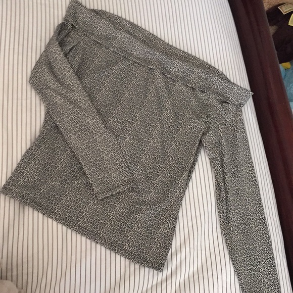 long sleeve, off the shoulder top - Picture 1 of 1